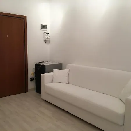 Modern Flat In City Milan