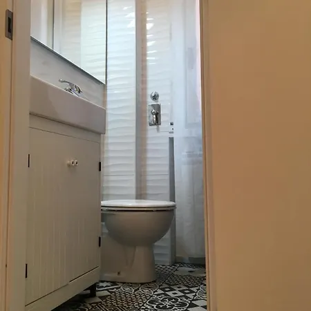 Modern Flat In City Apartment Milan