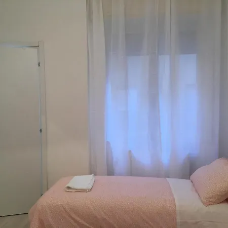 Modern Flat In City *